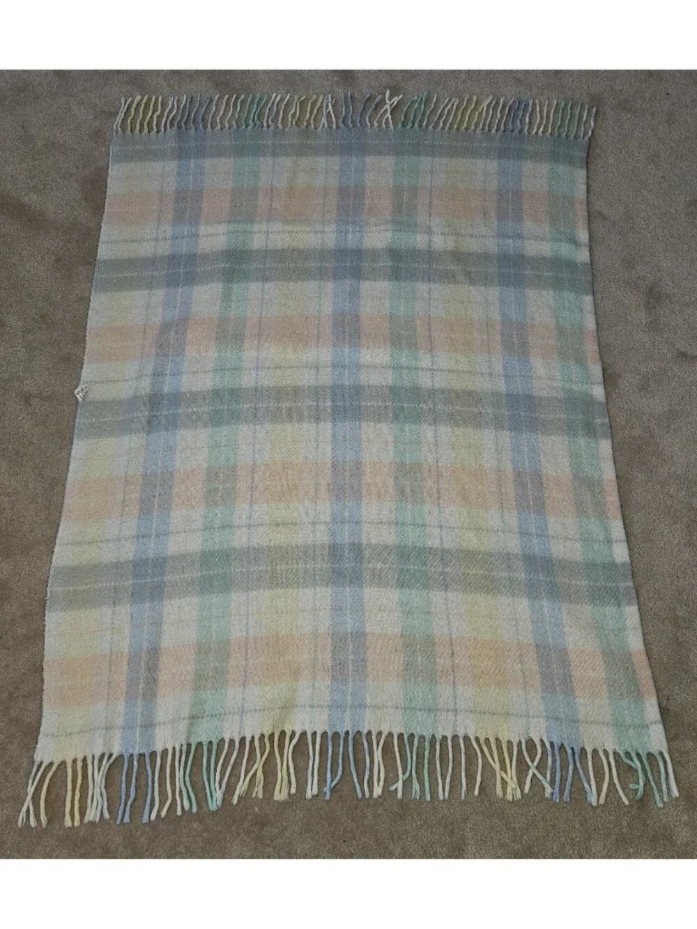 VTG WPL 1675 Plaid Baby Blanket Acrylic Pastel Pink Blue Yellow White Fringe